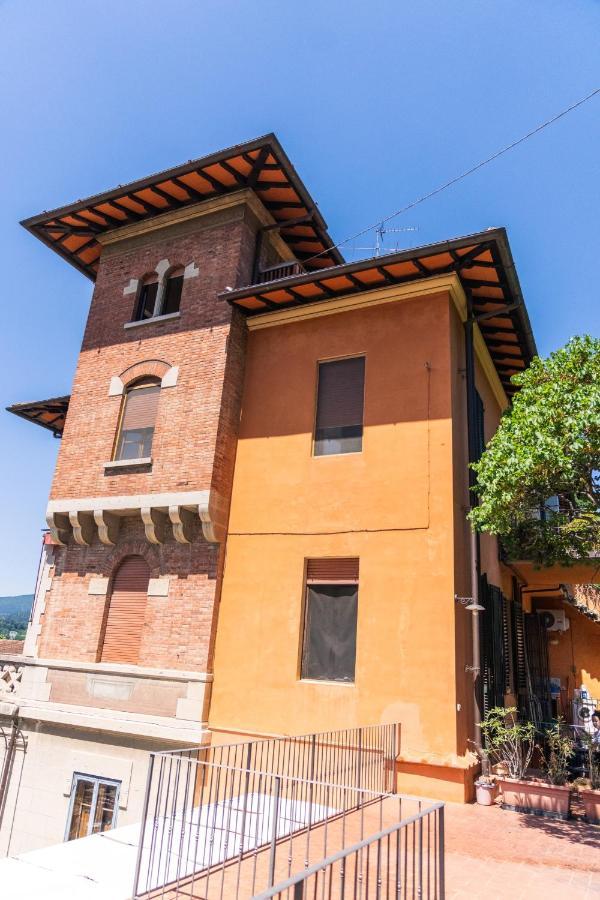 Attico In Villa Storica - Dolcevita Holiday Флоренция Экстерьер фото